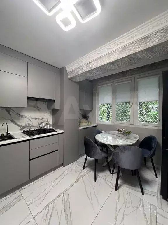 4-к. квартира, 95 м, 1/5 эт. - Фото 0