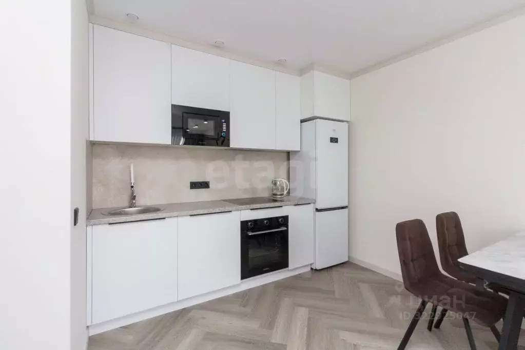 1-к кв. Тюменская область, Тюмень ДОК мкр, ул. Воронинская, 45 (40.0 ... - Фото 1