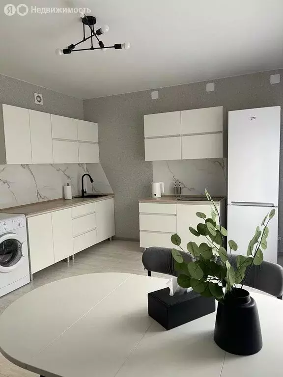 2-комнатная квартира: Краснодар, Кореновская улица, 61 (58 м) - Фото 0