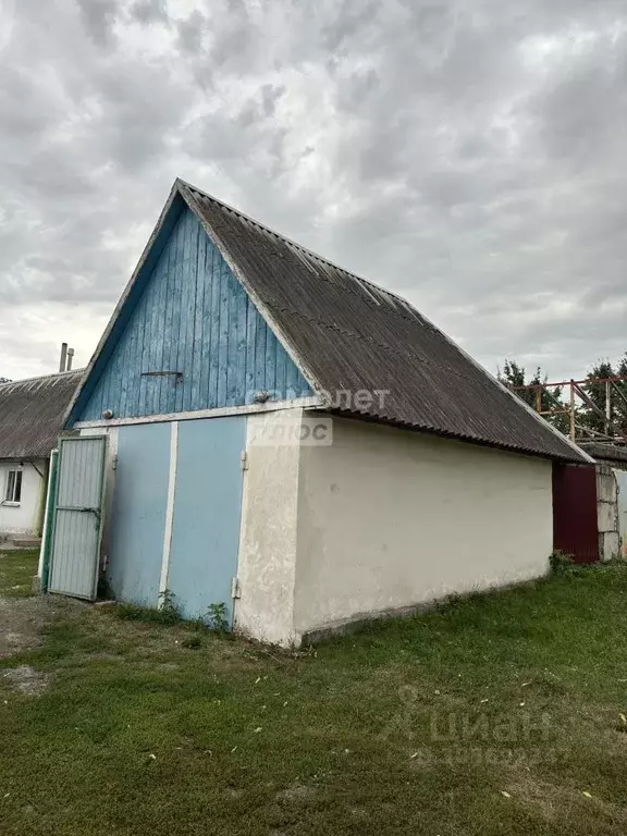 Дом в Белгородская область, Старооскольский городской округ, с. ... - Фото 1