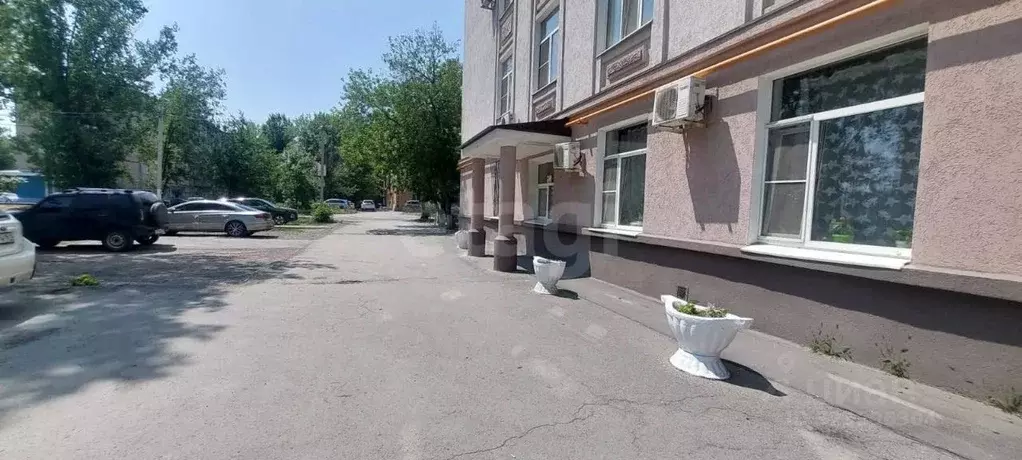 Торговая площадь в Ростовская область, Новочеркасск ул. Петрова, 21 ... - Фото 2