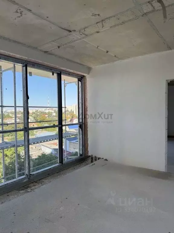 2-к кв. Крым, Симферополь ул. Караманова, 3 (56.73 м) - Фото 2