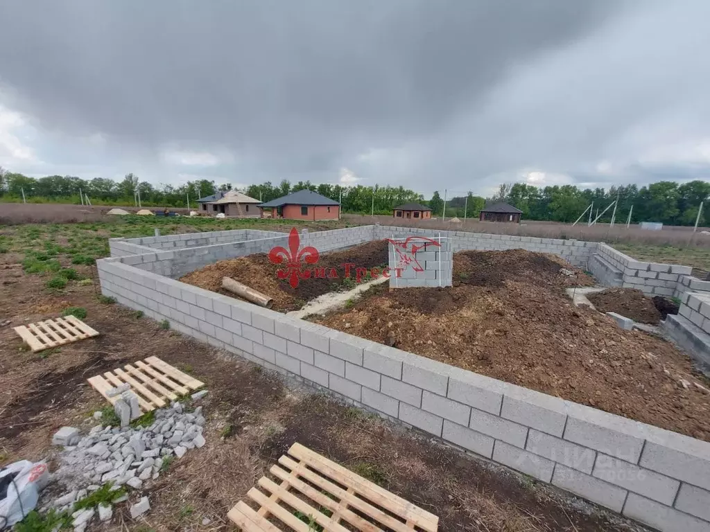 Дом в Белгородская область, Строитель Яковлевский городской округ, ... - Фото 1