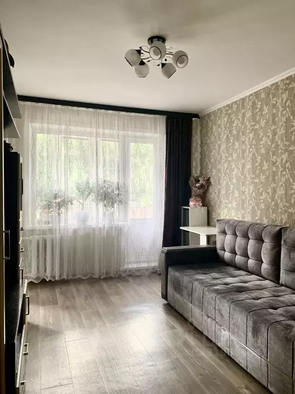 2-к кв. Самарская область, Тольятти Ленинский просп., 24 (45.5 м) - Фото 0