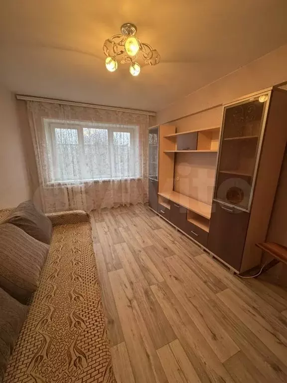 5-к. квартира, 30 м, 4/5 эт. - Фото 1