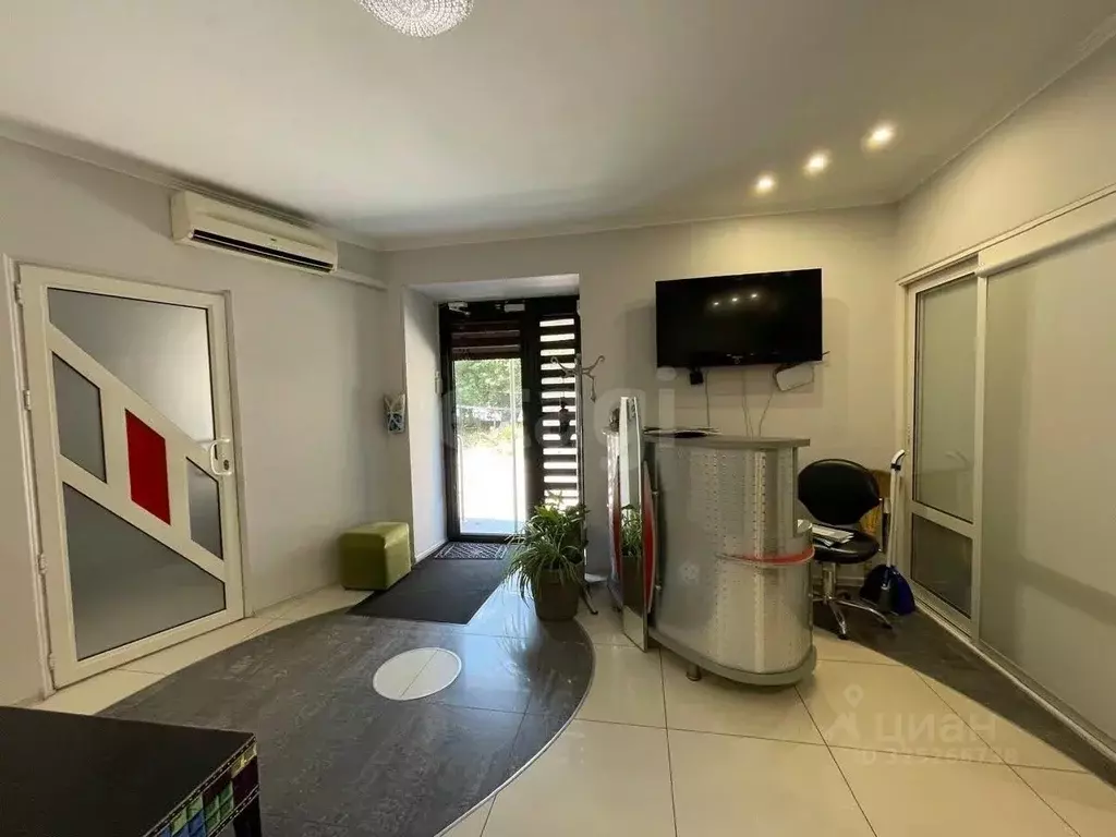 Помещение свободного назначения в Крым, Симферополь ул. Жуковского (84 ... - Фото 1