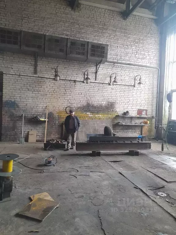 Помещение свободного назначения в Псковская область, Псков ул. Леона ... - Фото 1