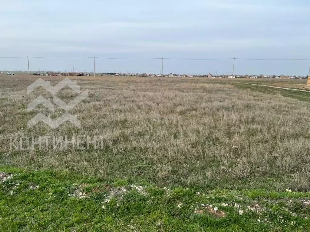 Участок в Крым, Сакский район, Штормовское с/пос, с. Крыловка ул. ... - Фото 1