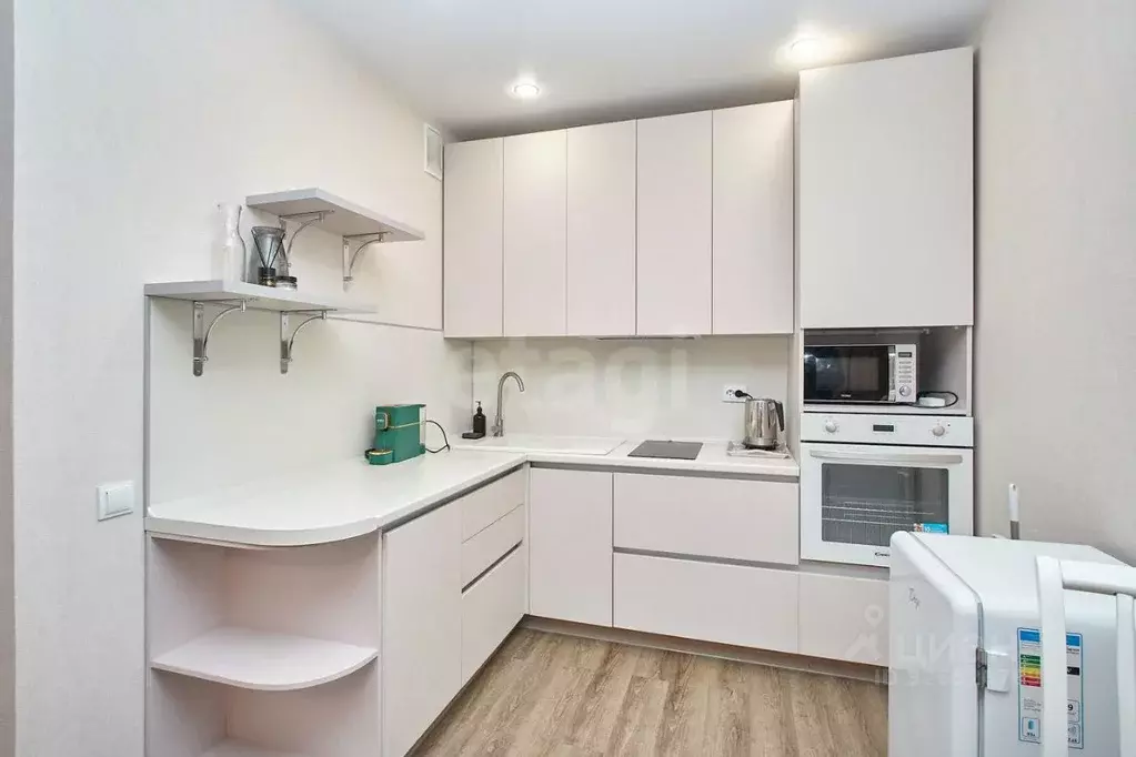 1-к кв. Тюменская область, Тюмень Харьковская ул., 76 (37.2 м) - Фото 1