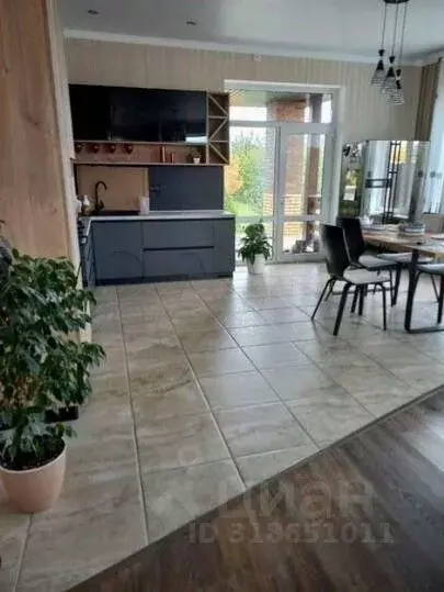 Коттедж в Белгородская область, Старооскольский городской округ, с. ... - Фото 1