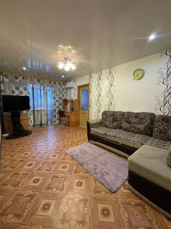 2-к. квартира, 40 м, 1/5 эт. - Фото 0