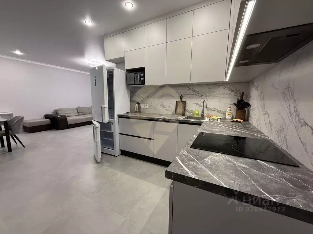 Дом в Белгородская область, Старооскольский городской округ, с. ... - Фото 1