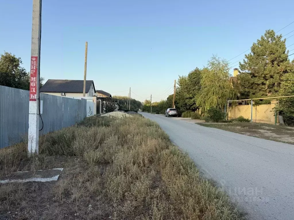 Участок в Волгоградская область, Среднеахтубинский район, Фрунзенское ... - Фото 0