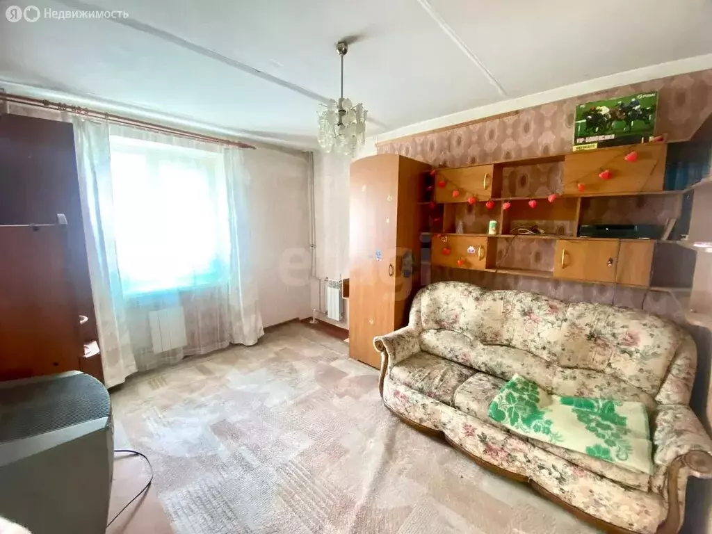 3-комнатная квартира: Белгород, улица 5 Августа, 22 (59.8 м) - Фото 0