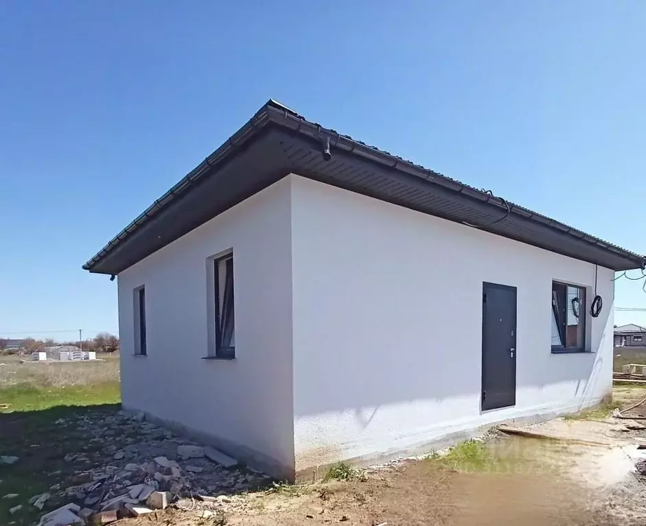 Дом в Крым, Симферопольский район, с. Трудовое ул. Дюльбер (75 м) - Фото 0