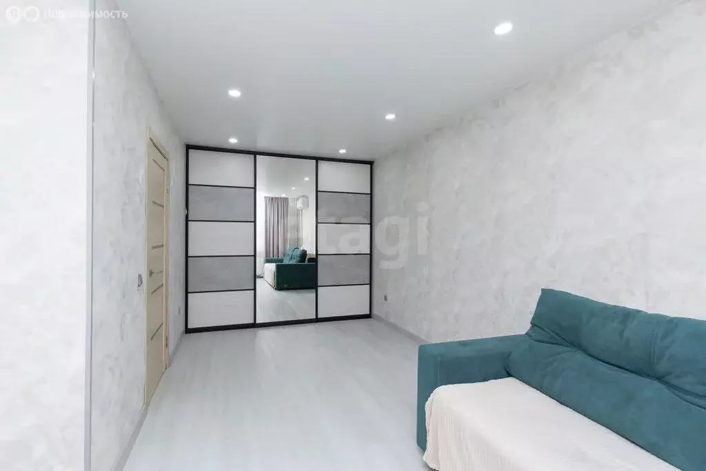 1-комнатная квартира: Тюмень, улица Мебельщиков, 3 (35 м) - Фото 2