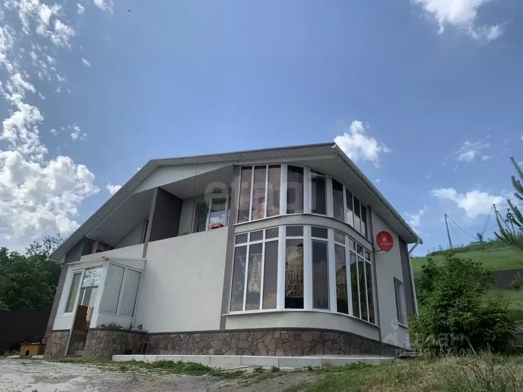 Дом в Белгородская область, Белгородский район, Дубовское с/пос, с. ... - Фото 1