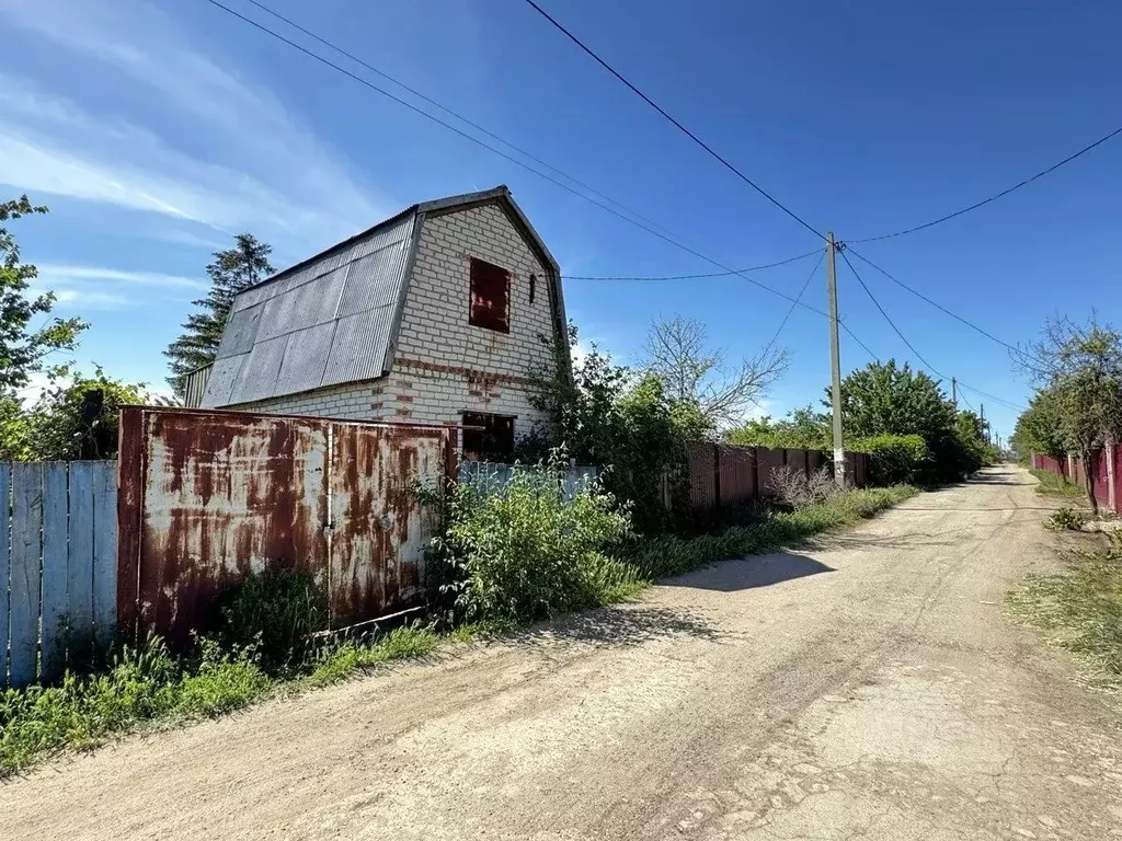 Дом в Волгоградская область, Волжский Мичуринец СНТ, ул. 4-я (25 м) - Фото 0
