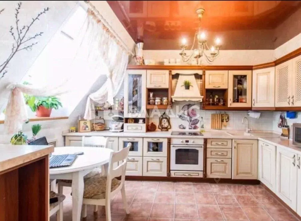 3-к кв. Бурятия, Улан-Удэ Ключевская ул., 144 (97.4 м) - Фото 0