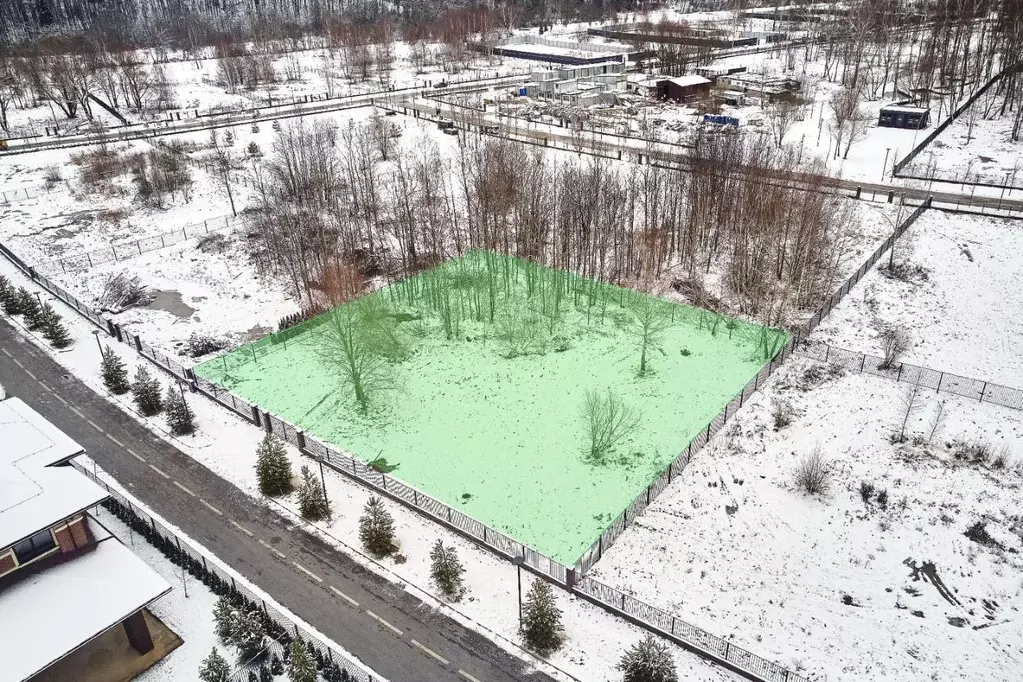 Участок в Московская область, Красногорск городской округ, д. ... - Фото 1