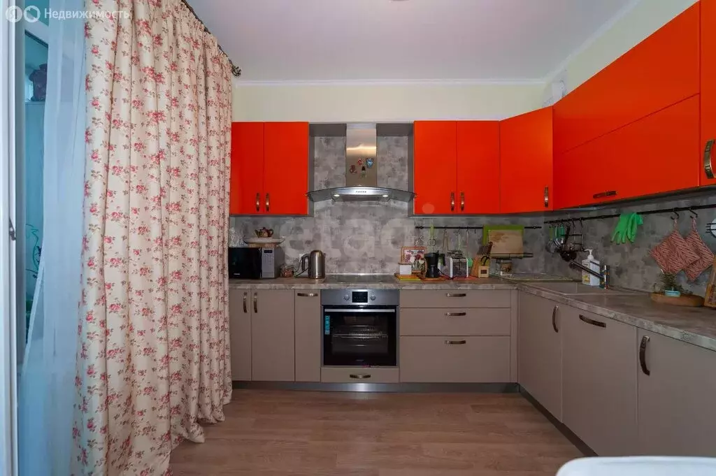 2-комнатная квартира: Санкт-Петербург, улица Адмирала Черокова, 18к3 ... - Фото 1