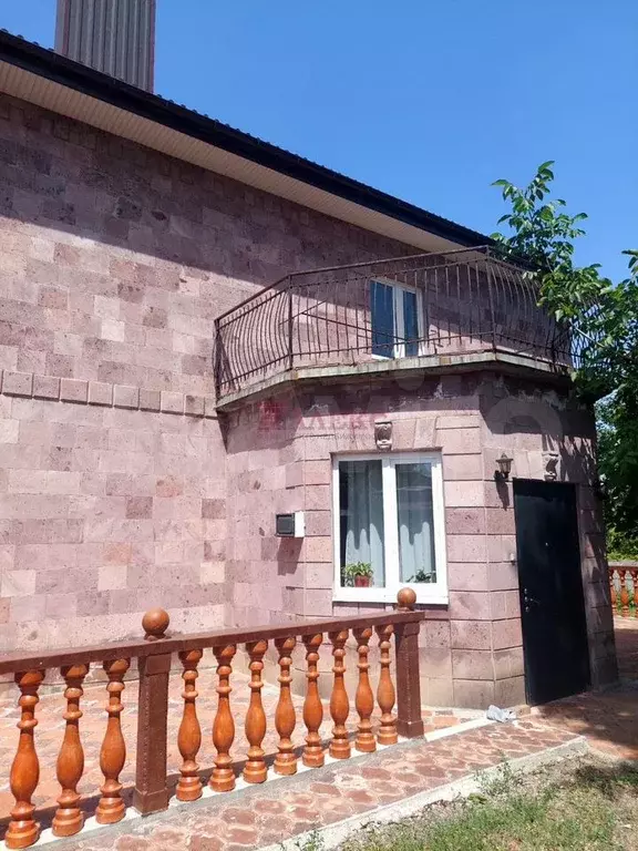 Дом 240 м на участке 10 сот. - Фото 1