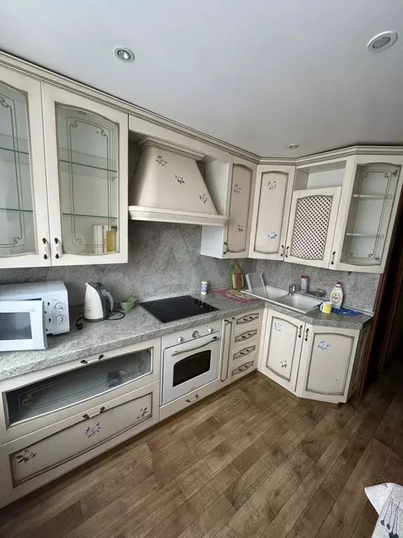 2-к. квартира, 60 м, 8/9 эт. - Фото 0