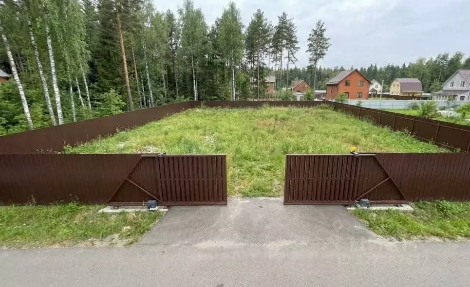 Участок в Московская область, Истра муниципальный округ, с. Леоново ... - Фото 1
