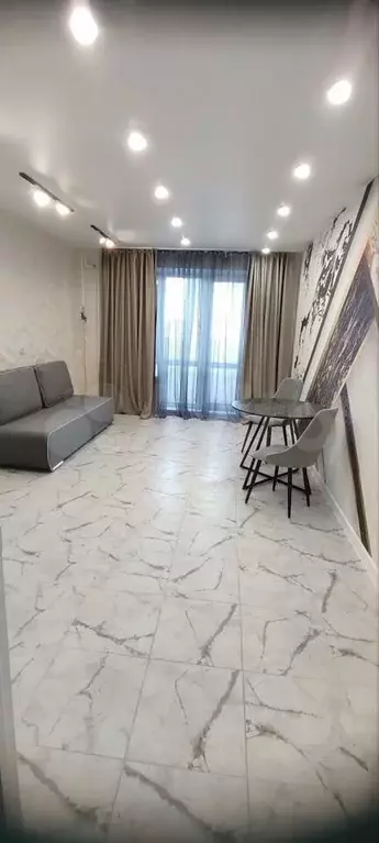 1-к. квартира, 43 м, 1/10 эт. - Фото 1