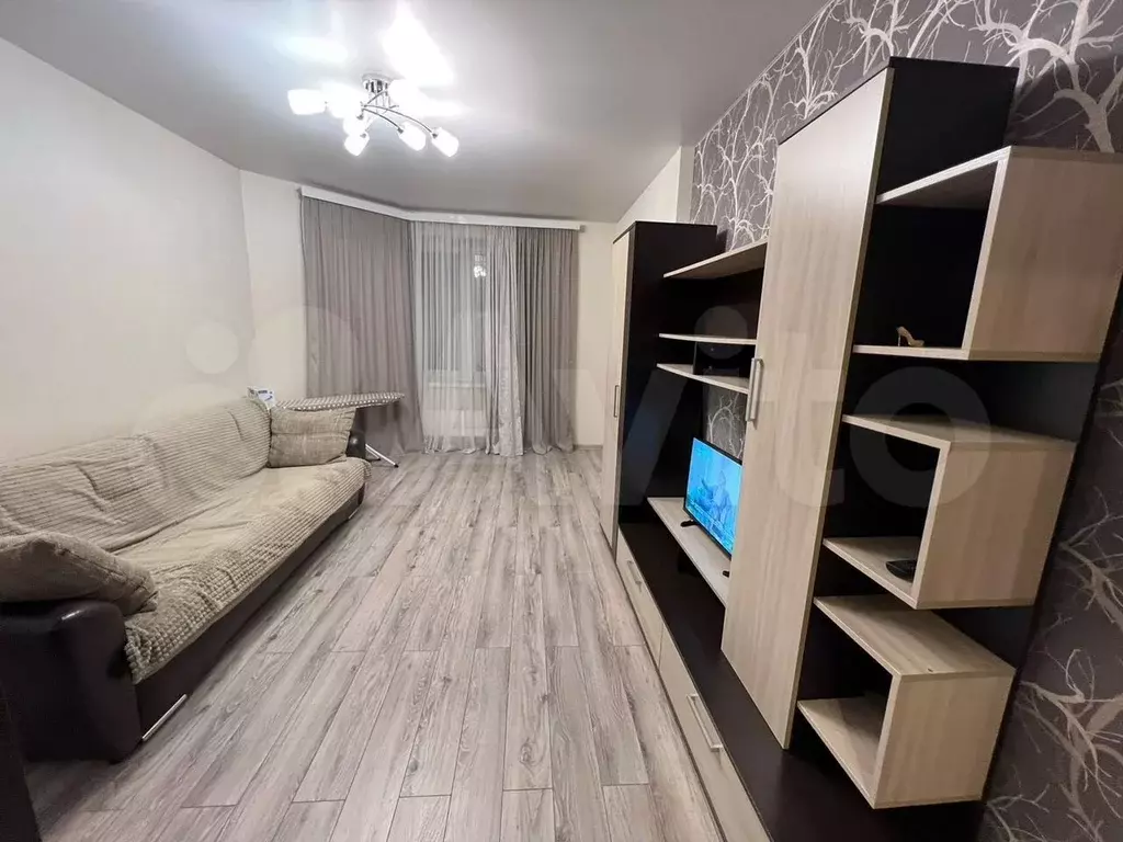 1-к. квартира, 42 м, 4/17 эт. - Фото 1