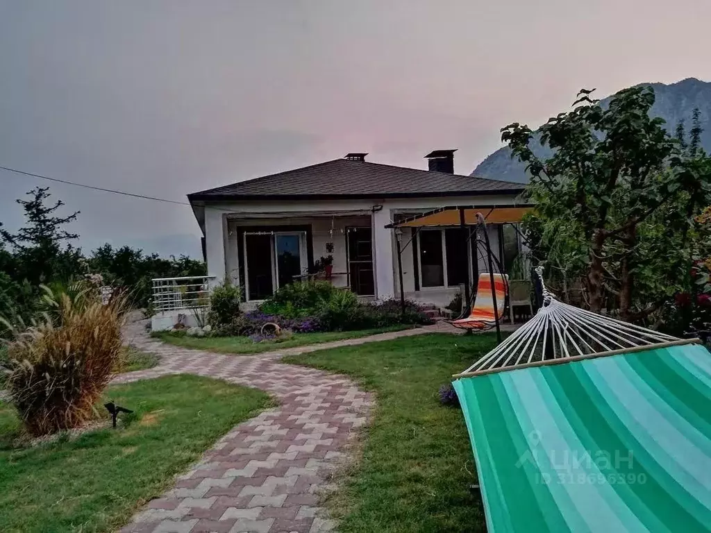 Дом в Краснодарский край, Сочи городской округ, с. Бестужевское ул. ... - Фото 1