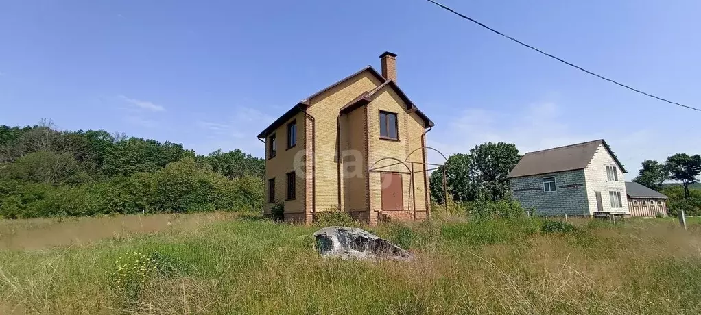 Дом в Белгородская область, Новооскольский муниципальный округ, с. ... - Фото 1