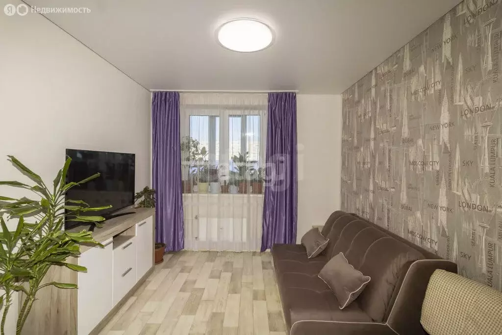 1-комнатная квартира: Тюмень, улица Дмитрия Менделеева, 2к2 (36 м) - Фото 2