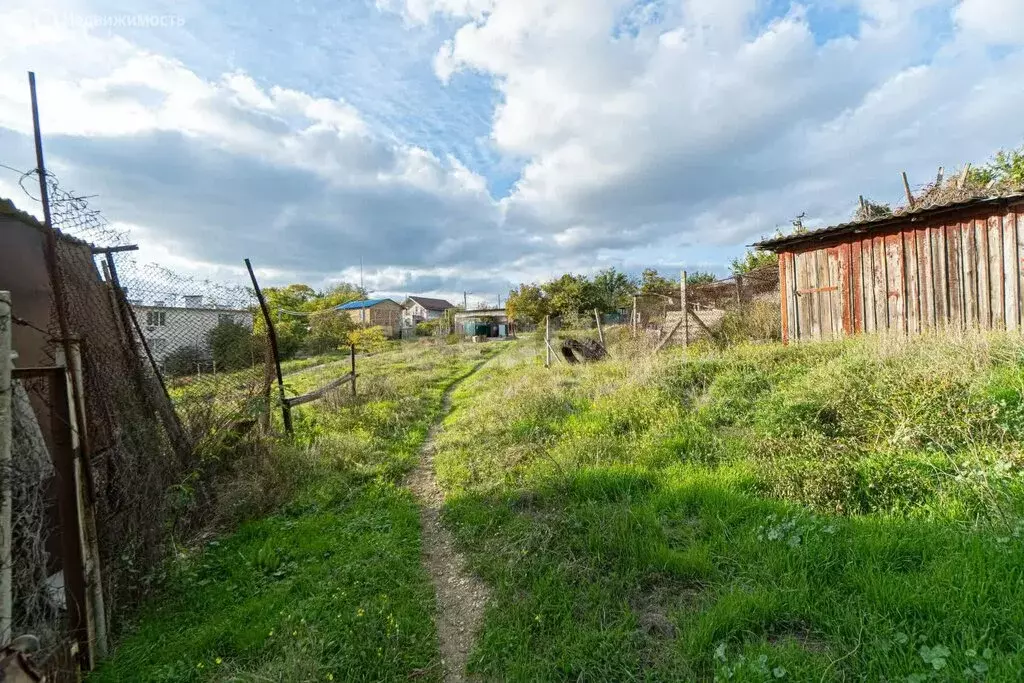 Участок в Севастополь, посёлок Любимовка, улица Софьи Перовской (8 м) - Фото 1