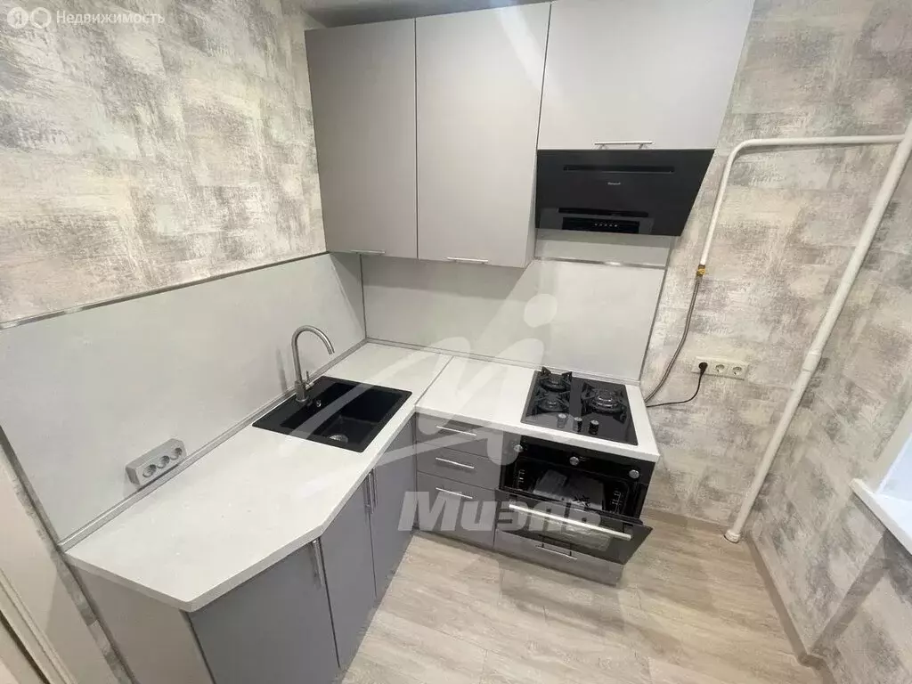 2-комнатная квартира: Лобня, улица Калинина, 8 (43 м) - Фото 1