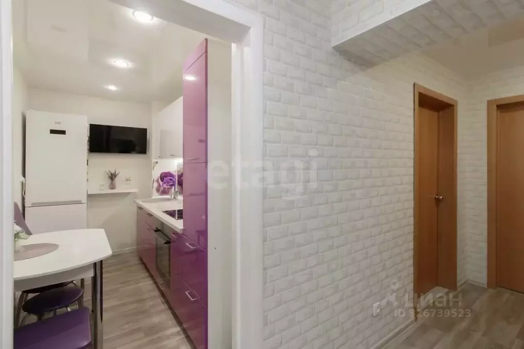 2-к кв. Тюменская область, Тюмень Олимпийская ул., 4 (46.5 м) - Фото 1