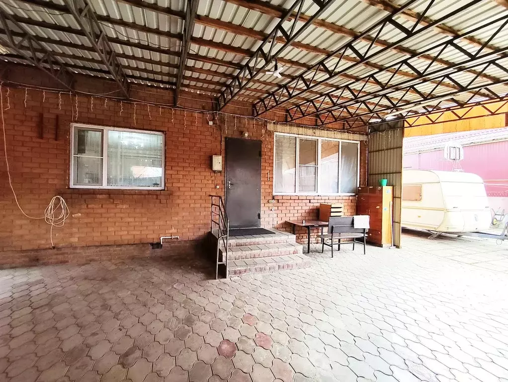 Дом в Краснодарский край, Краснодар бул. Строителей, 44 (142 м) - Фото 1