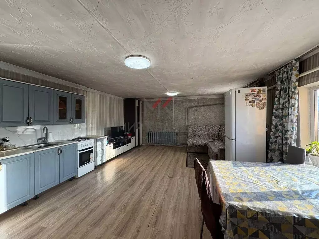 Дом в Тыва, Кызылский кожуун, Каа-Хем пгт ул. Кедровая, 1 (65 м) - Фото 1