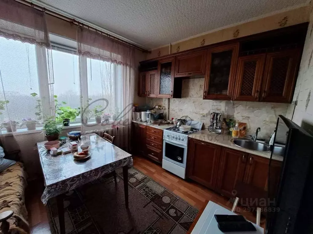 2-к кв. Белгородская область, Старый Оскол ул. Крутикова, 17 (52.0 м) - Фото 1