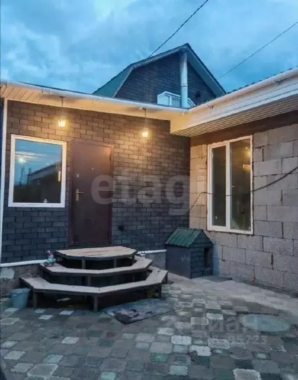 Дом в Бурятия, Улан-Удэ Левобережное СНТ, 434 (100 м) - Фото 1