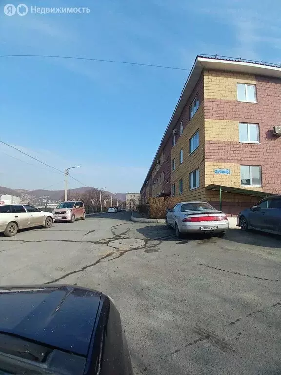 2-комнатная квартира: Находка, Спортивная улица, 8 (50 м) - Фото 1