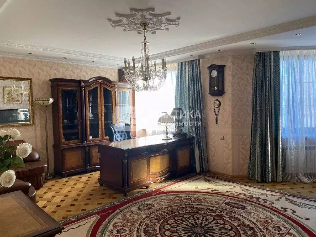 Продается 4-комнатная квартира - Фото 1