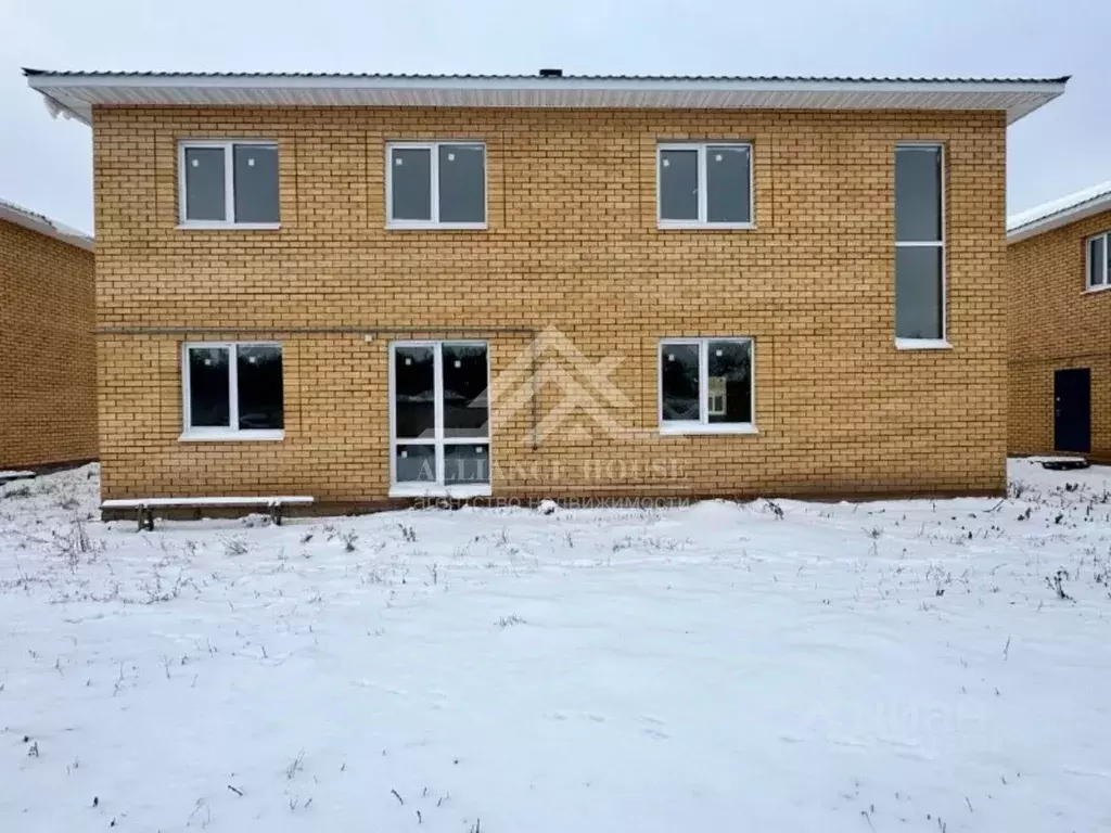 Таунхаус в Татарстан, Высокогорский район, пос. Дачное Береговая ул. ... - Фото 1