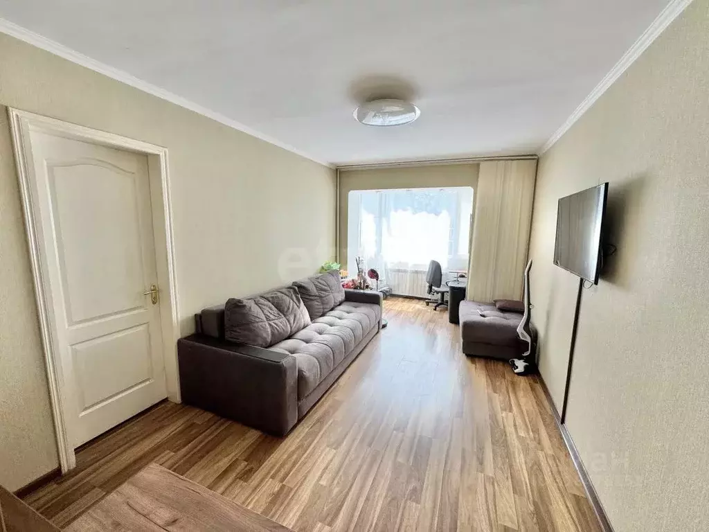2-к кв. Крым, Симферополь ул. Кечкеметская (40.0 м) - Фото 0