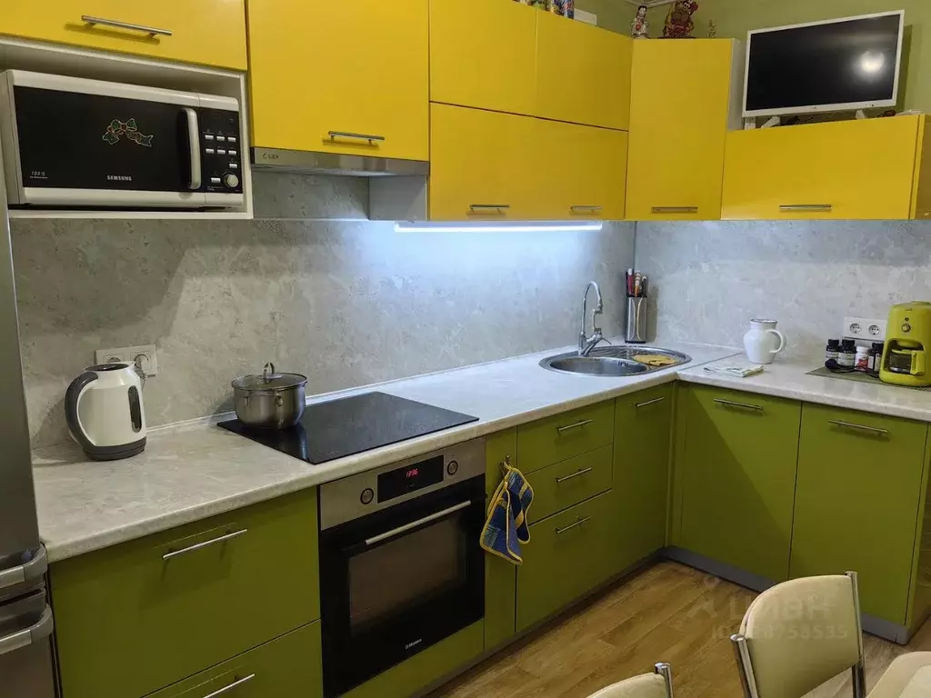 3-к кв. Санкт-Петербург, Санкт-Петербург, Сестрорецк ул. Володарского, ... - Фото 0