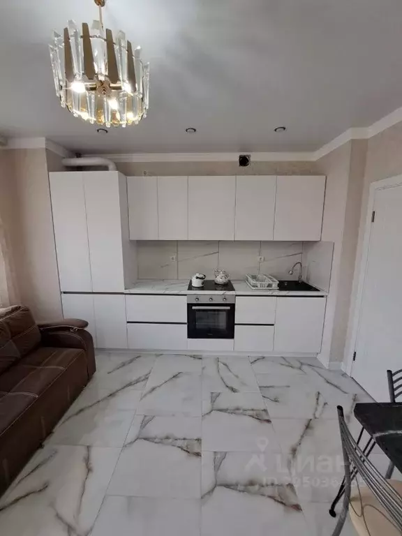 2-к кв. Астраханская область, Астрахань ул. Трофимова, 7А (70.0 м) - Фото 1