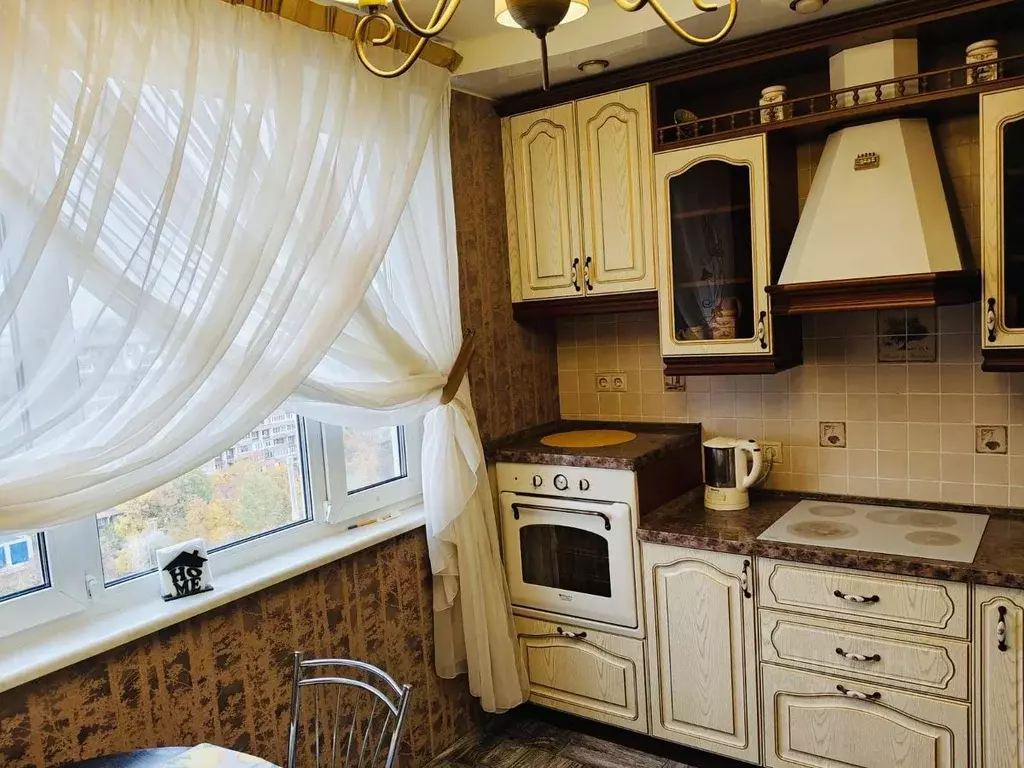 2-к кв. Москва ул. Маршала Голованова, 13 (58.0 м) - Фото 0