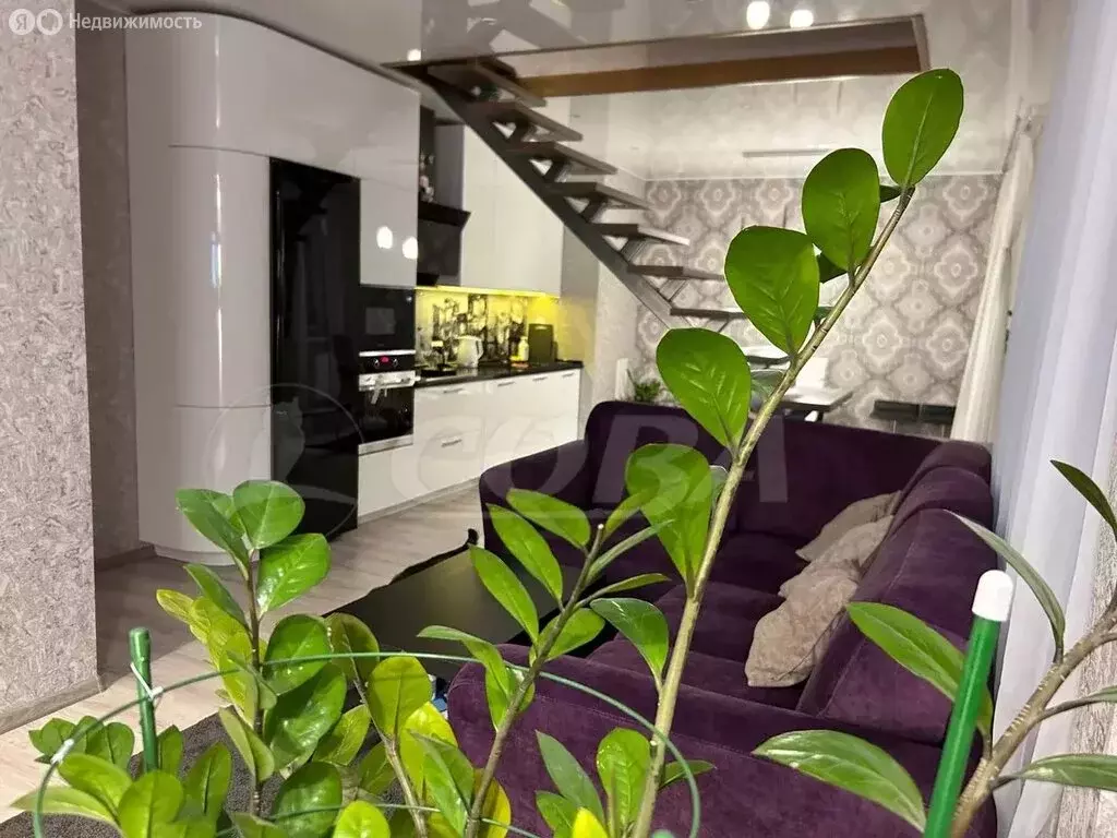 4-комнатная квартира: Тюмень, улица Тимофея Чаркова, 81с1 (95 м) - Фото 1