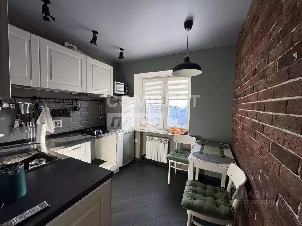 2-к кв. Курская область, Курск Почтовая ул., 2 (42.8 м) - Фото 1