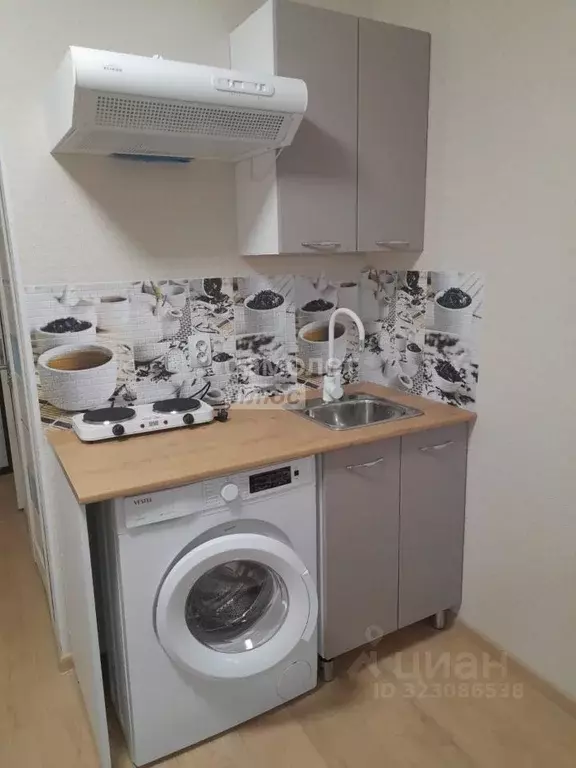 Студия Свердловская область, Екатеринбург ул. Дарвина, 2 (13.8 м) - Фото 2